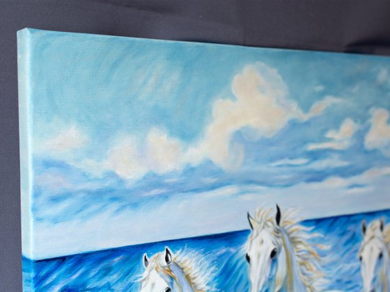 THREE WHITE HORSES