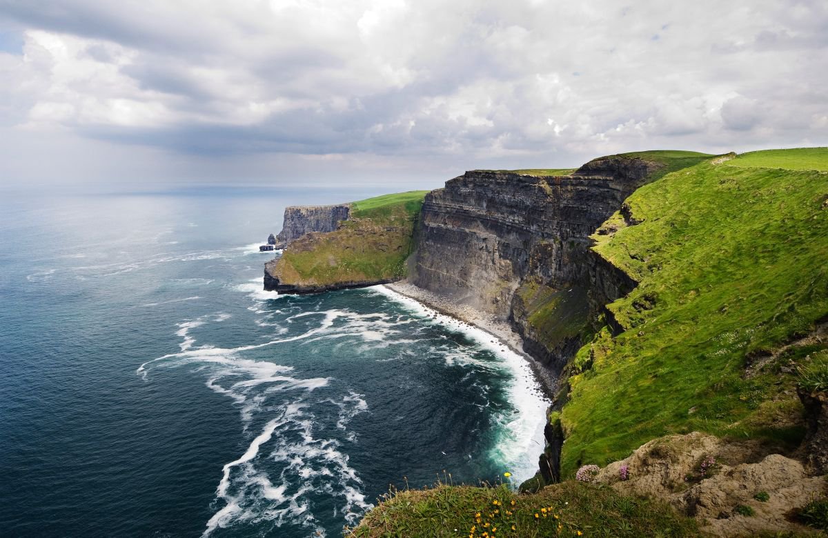 Cliffs of Moher, Ireland. (59x41cm) by Tom Hanslien