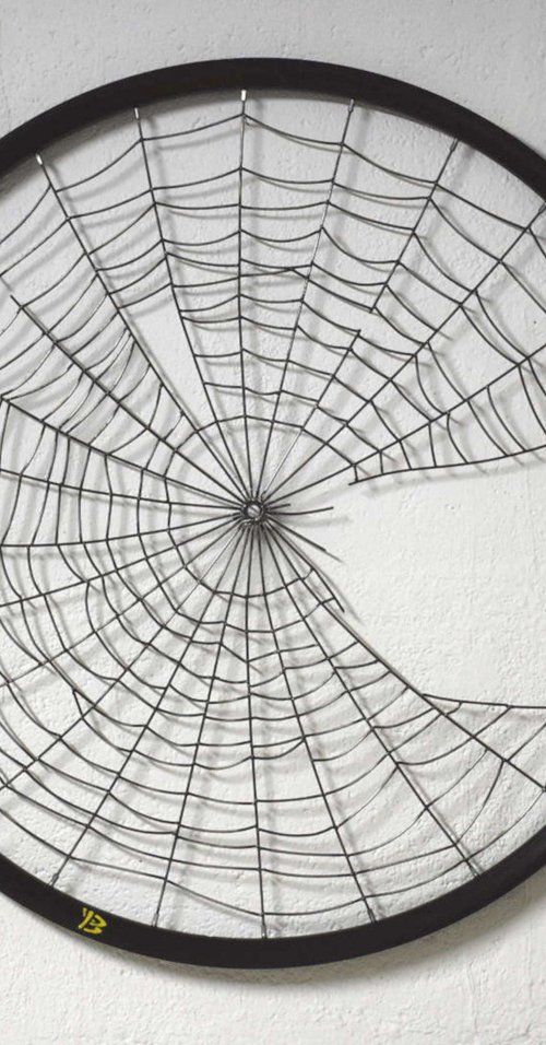 La Toile by Yannick Bouillault