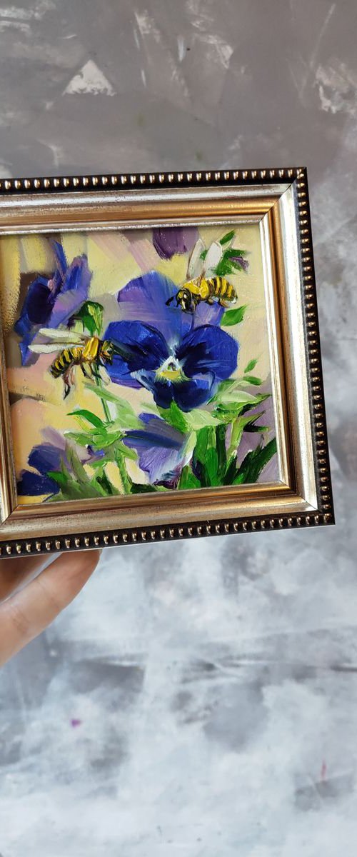 Bee by Nataly Derevyanko