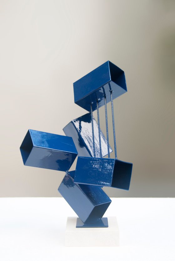 Tensioned Cubic Spaces I