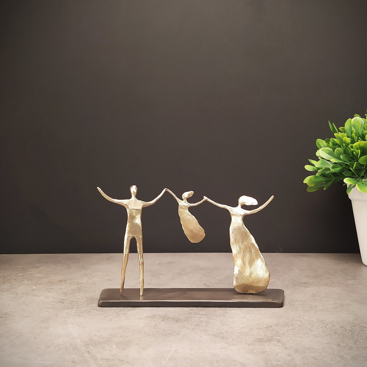 Impressionistic Portrait Bronze Sculpture By Anna Andreadi, 6 X 4, Family Time (V.1), Original Artwork