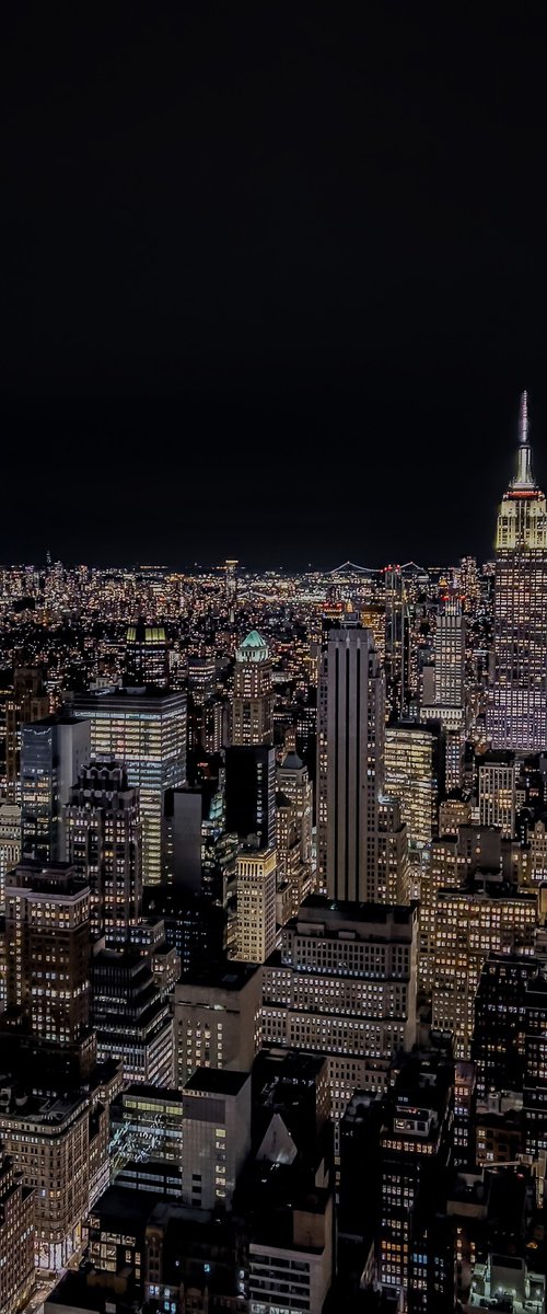 THE NIGHT IN MANHATTAN by Fabio Accorrà