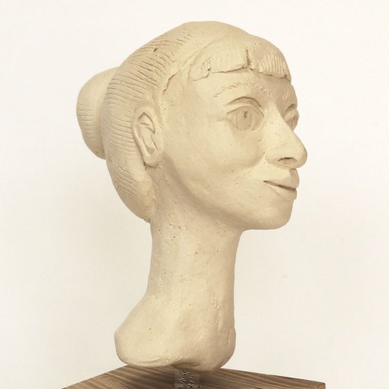 Melissa: ceramic portrait sculpture