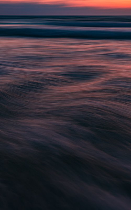 The Uniqueness of Waves LIV by Tal Paz-Fridman