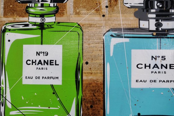 Fragrance 160cm x 60cm Chanel Perfume Bottles Book Page Urban Pop Art