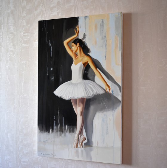 Ballerina white swan