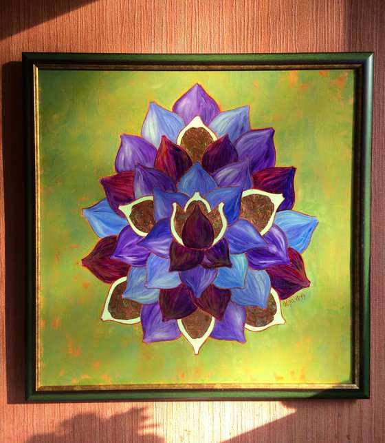 Mandala of blue and purple figs on a green background - Framed mixed media painting