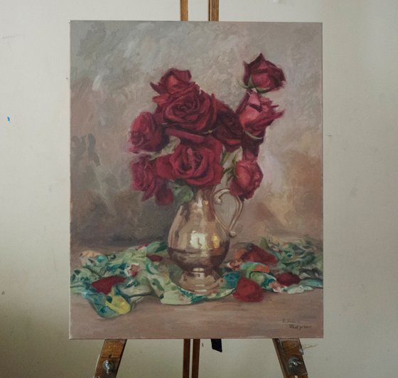 Red roses in a vase