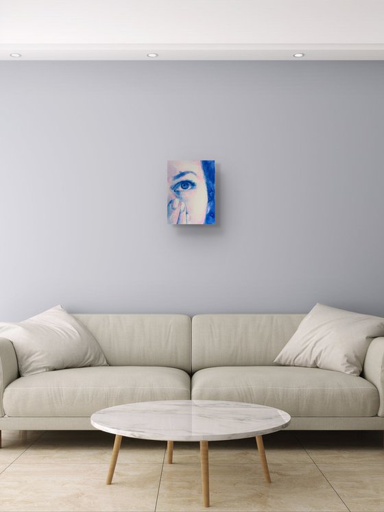 Single visible eye