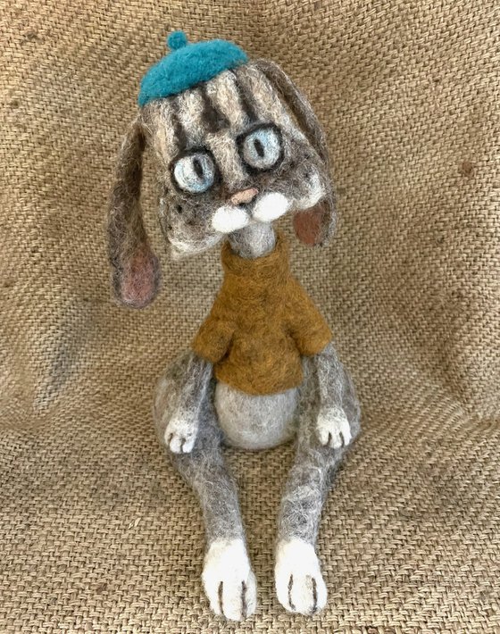 Cat MAGGIE, felted wool