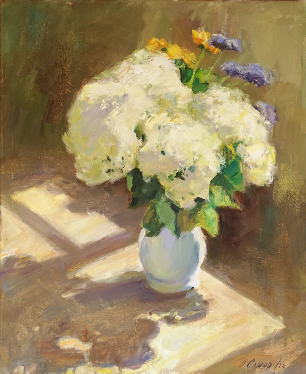 Impressionistic Botanical Oil Painting By Olga Samar, 20 X 24", Hydrangea In The Sun Rays, Original Artwork