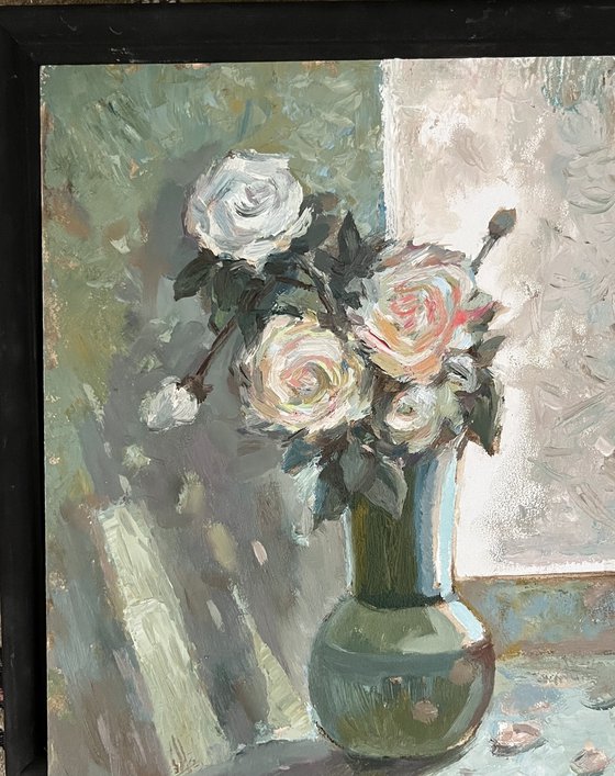 Roses in a vase, still life