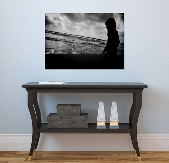 Looking | Limited Edition Fine Art Print 1 of 10 | 75 x 50 cm