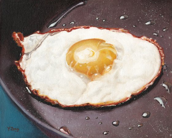 One fried egg in pan