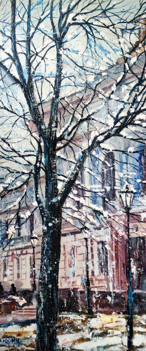 Tree near the house by Aleksandr Neliubin