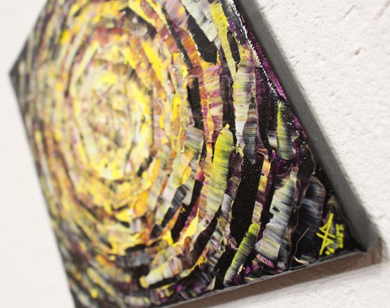 Small yellow-purple burst V3