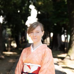 Visit Lena Okamoto shop
