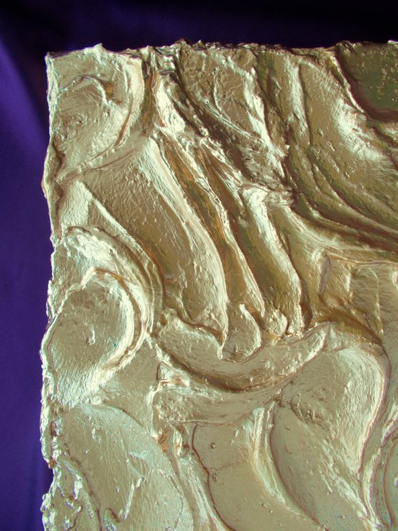 mixed media sculpture "Champagne Gold"