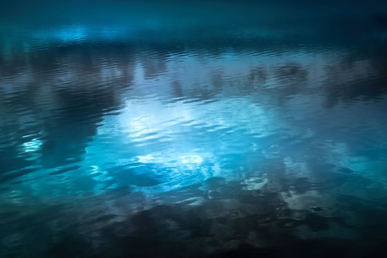 Ripples of the Moon