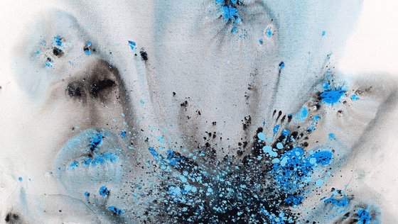 Nature 546 — Fluid Blue on Canvas