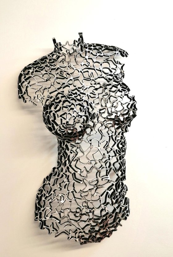 Argentu, auluminium abstract sculpture