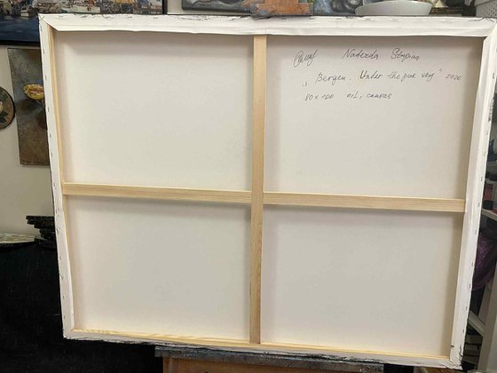 Bergen. Under the pink sky