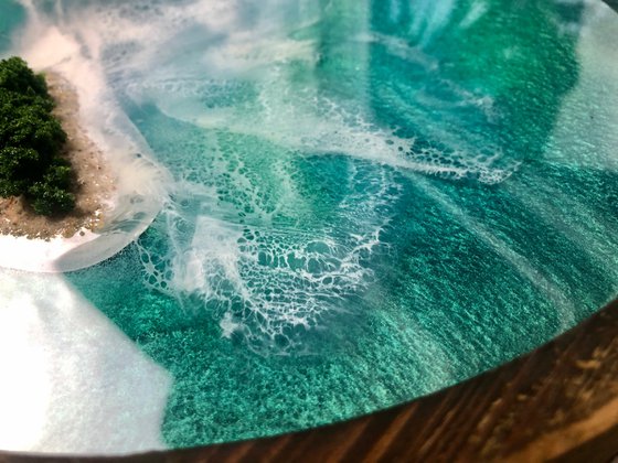 Ocean porthole