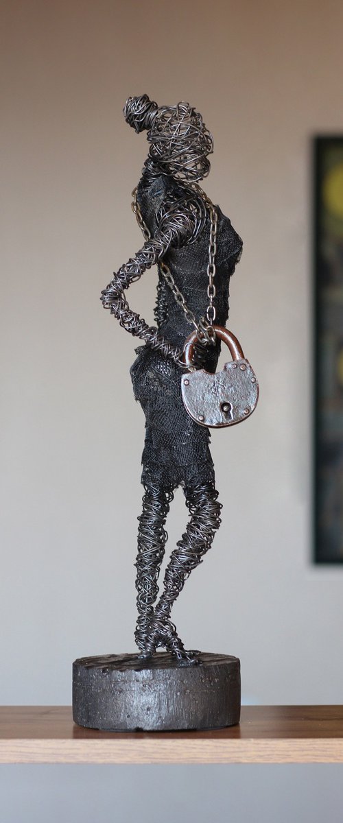 The Hidden Key by Karen Axikyan