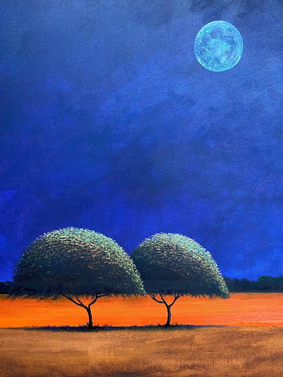 2 Trees Full Moon