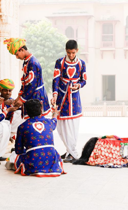 Street Performers, Jaipur by Tom Hanslien