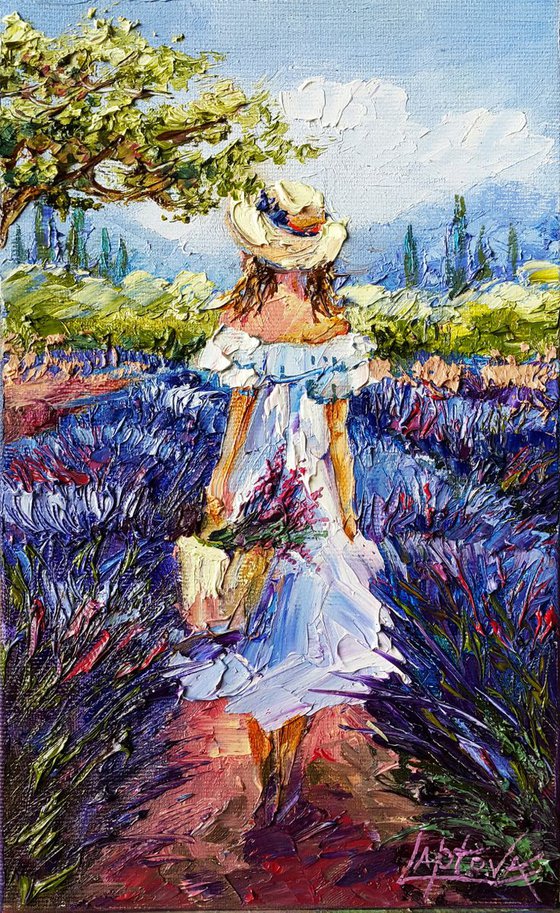Walk the lavender field
