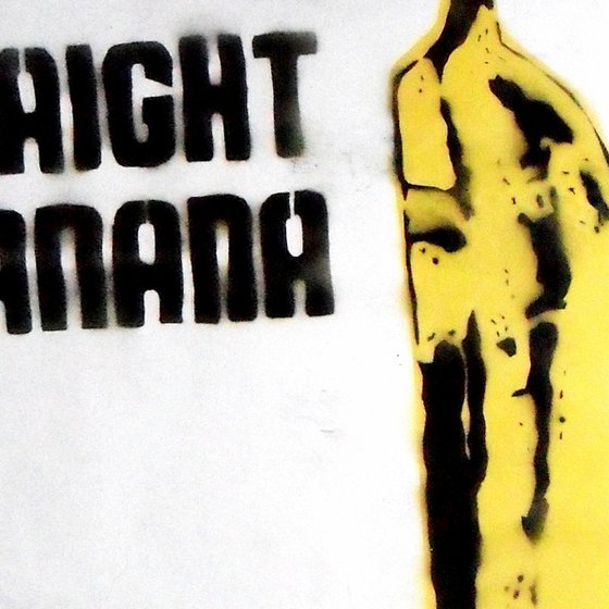 Straight banana (p).