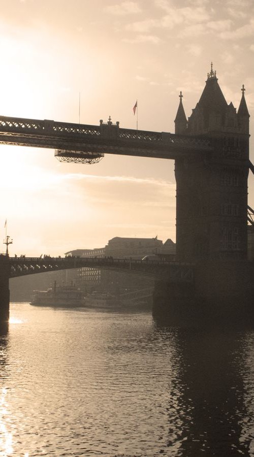 TOWER BRIDGE SILHOUETTE (Limited edition  2/50) 16"x 12" by Laura Fitzpatrick