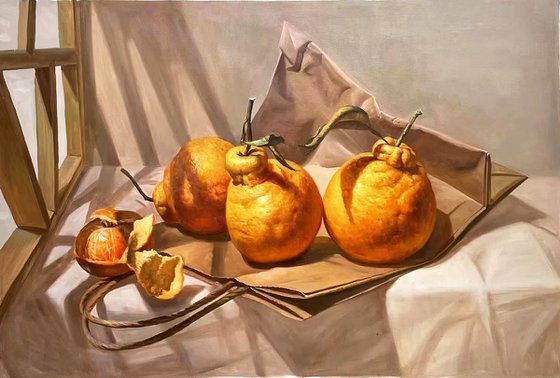 Still life:Oranges on the paperbag