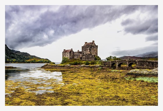 Eilean Donan Castle Southside - Kyle of Lochalsh Western Scottish Highlands