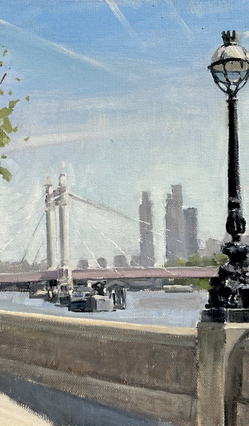Albert Bridge late spring by Louise Gillard