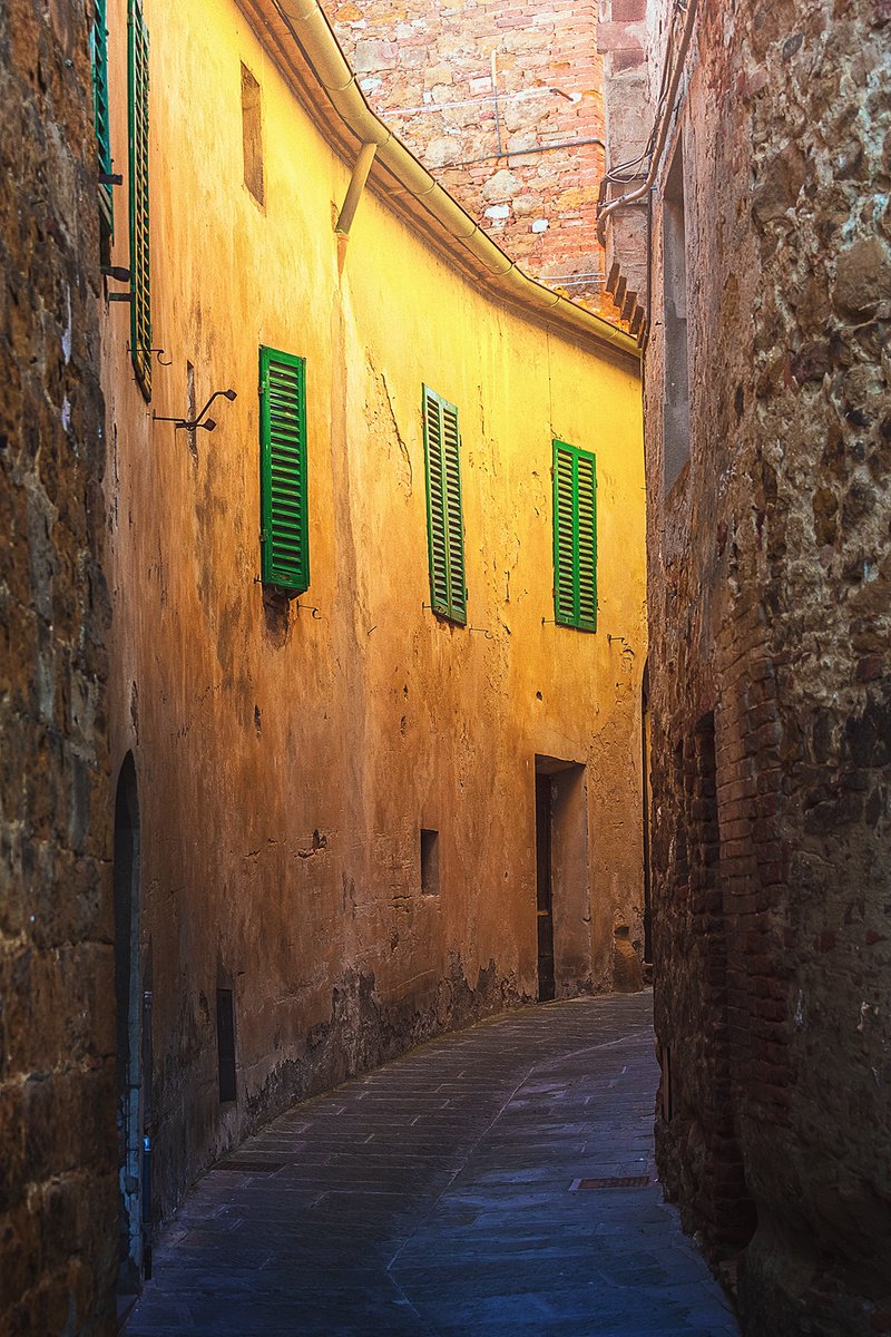 Photorealistic Cityscapes Photograph By Peter Zelei, 28 X 39", Old Town Street In Tuscany, Original Artwork