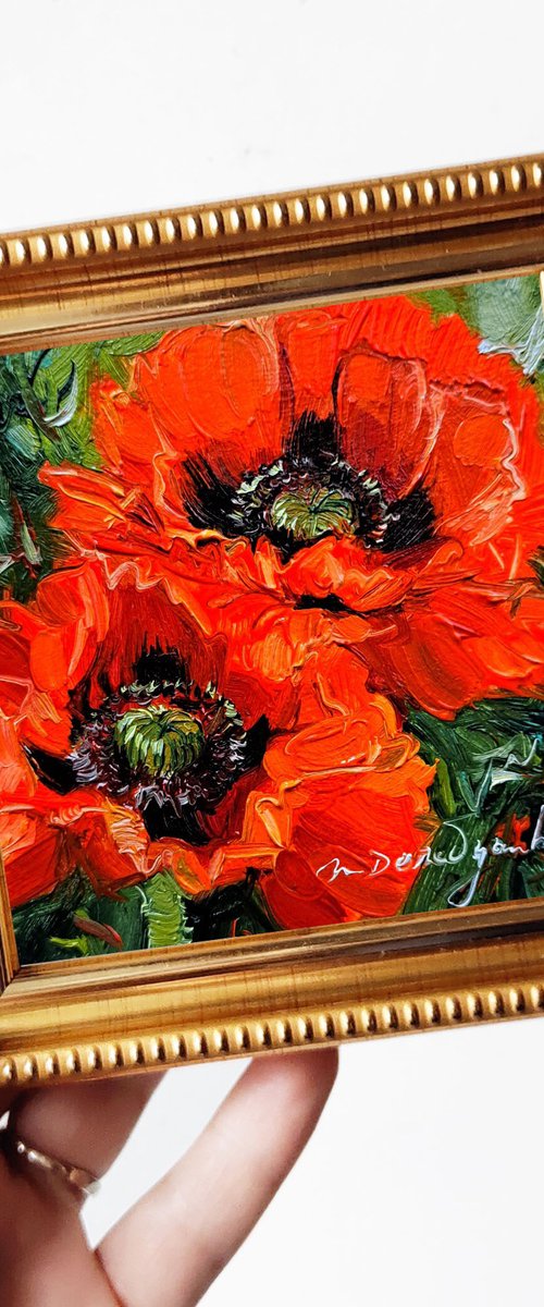 Poppy small painting by Nataly Derevyanko