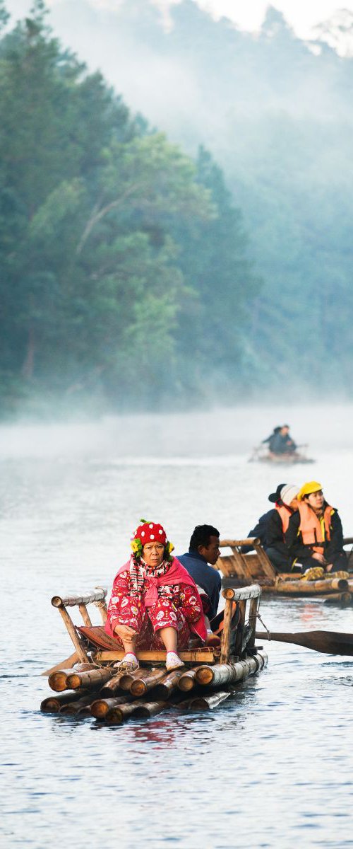 Misty Morning On The Lake by Tom Hanslien