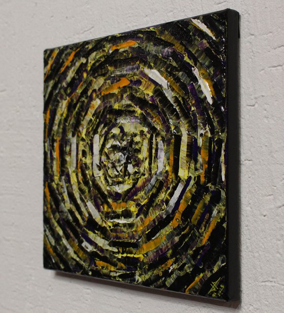 Small yellow-purple burst V4