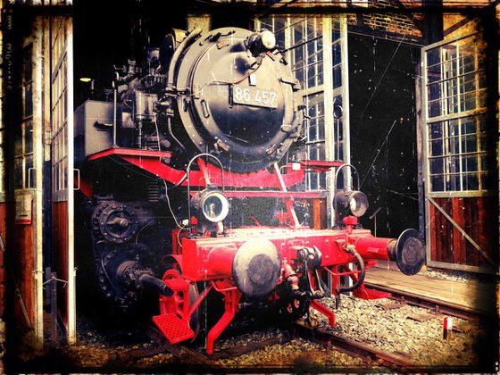 Old steam trains in the depot - print on canvas 60x80x4cm - 08515m1