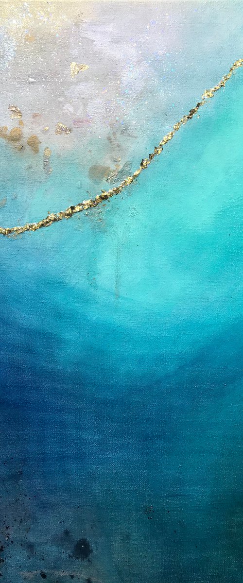 blue waves by Henrieta Angel