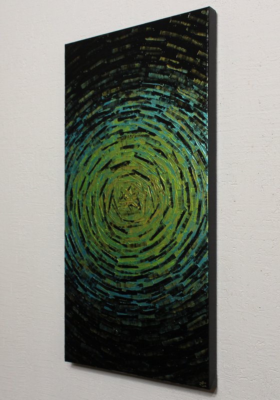 Fragmented burst of algae