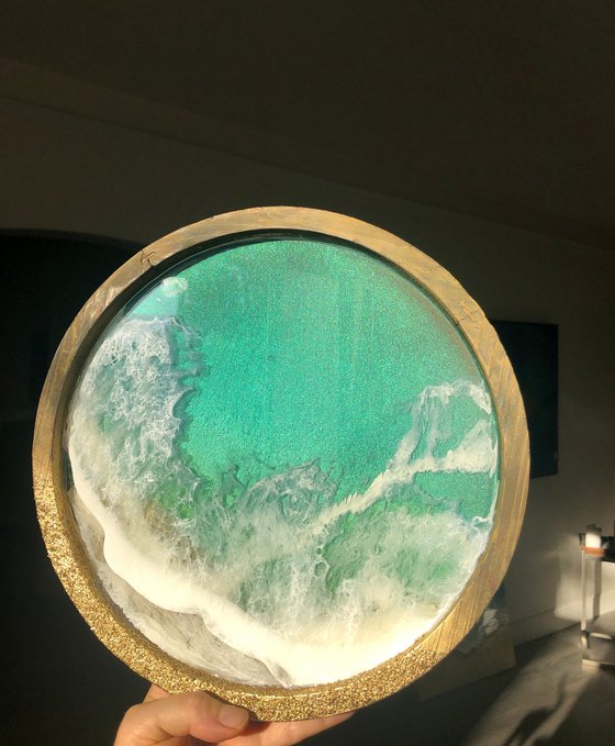 Ocean porthole