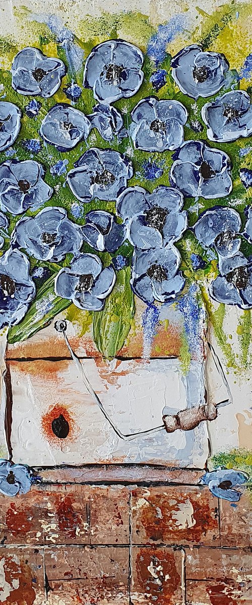 VASE WITH VIOLETS by Cinzia Mancini