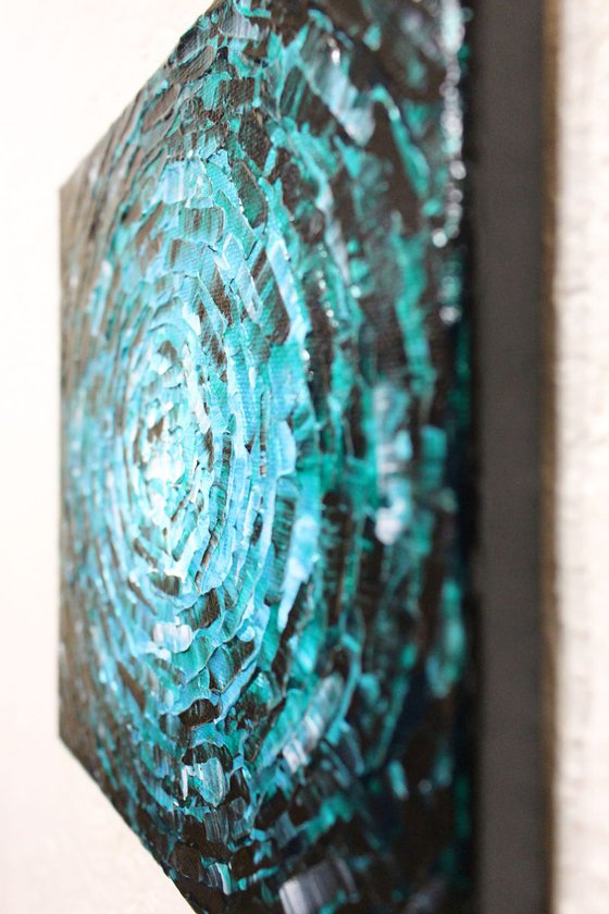Small shine of iridescent colored glow / 2