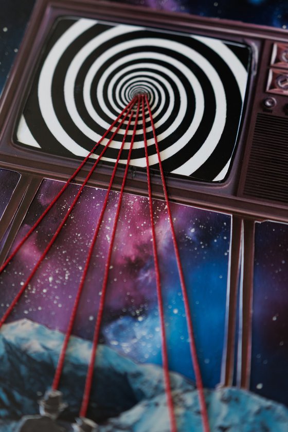 HYPNOTIZE