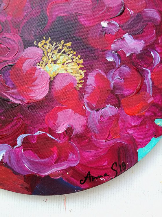 ''Flower'' small tondo canvas painting
