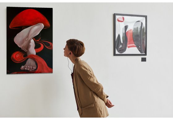 Lady in a red hat